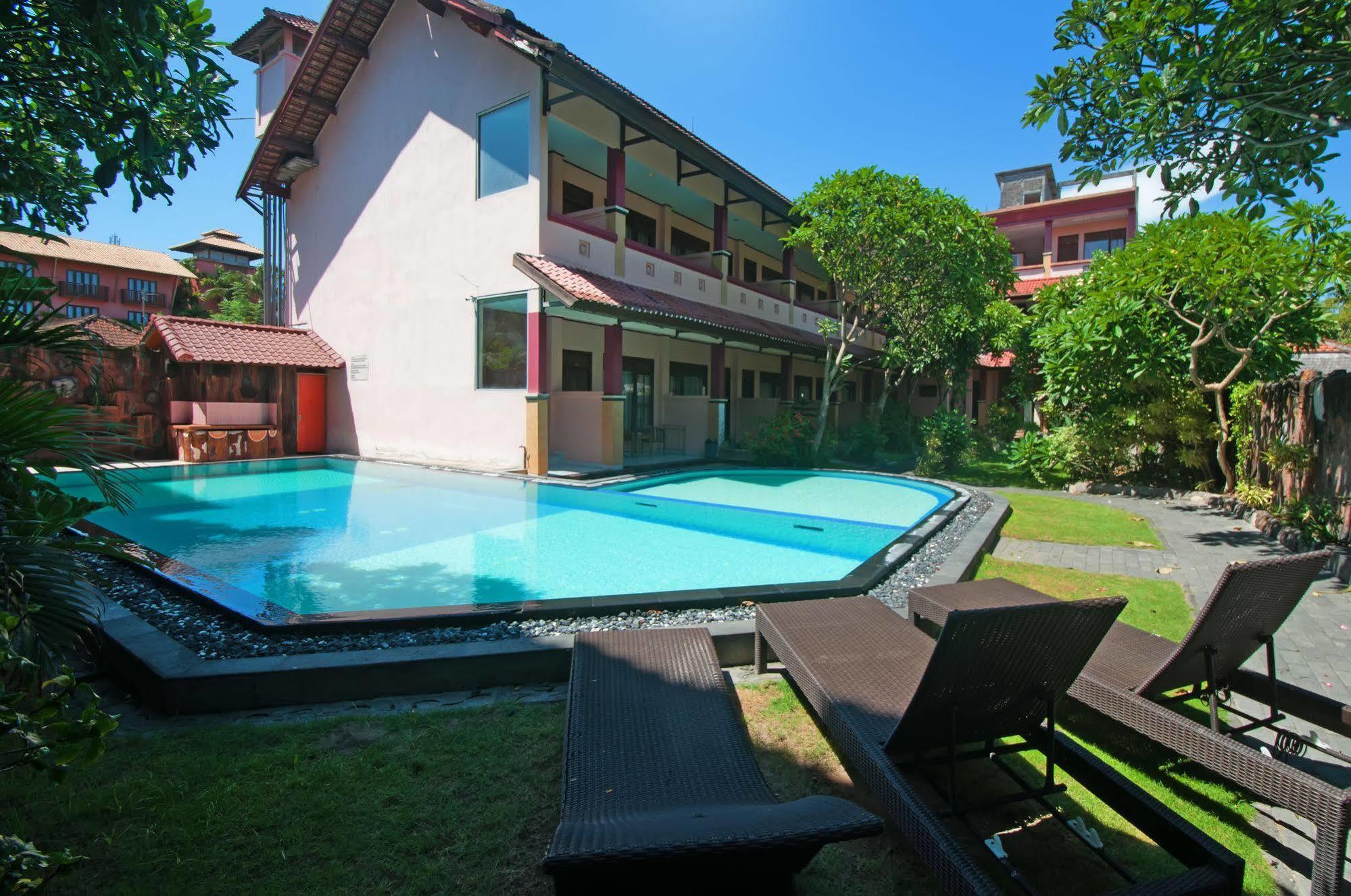Pesona Beach Inn Kuta Lombok Exterior foto