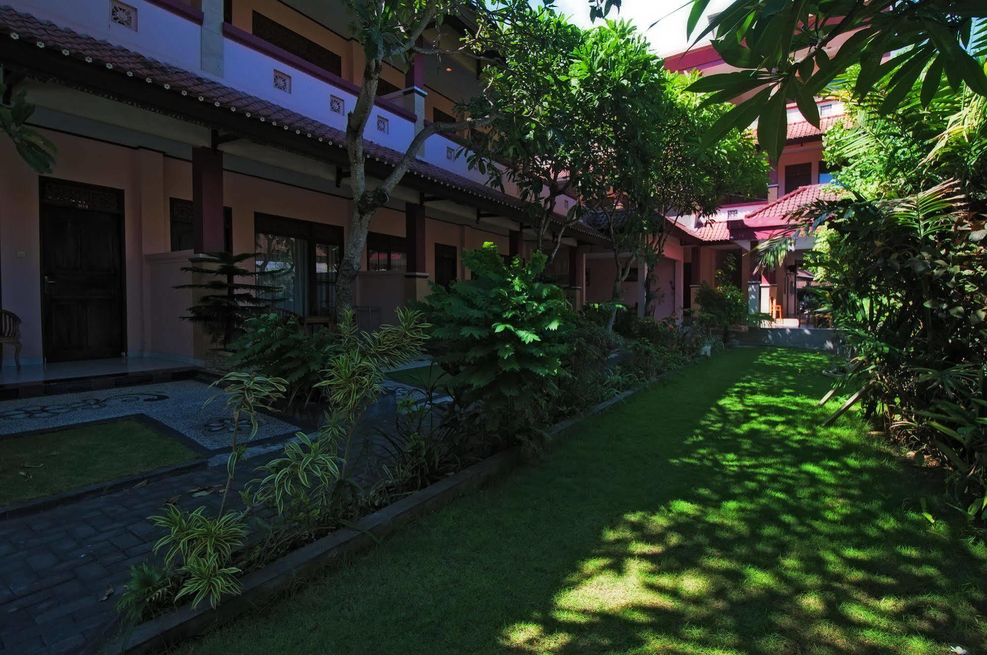 Pesona Beach Inn Kuta Lombok Exterior foto